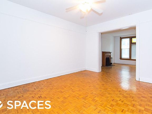 4th image of 726 W Briar Pl #One