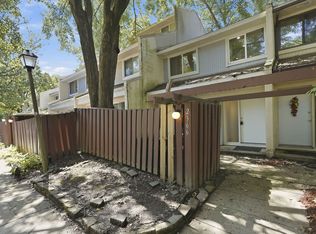 2366 Southgate Sq, Reston, VA 20191