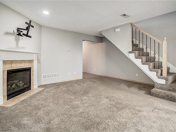 3rd image of 712C SE London Way