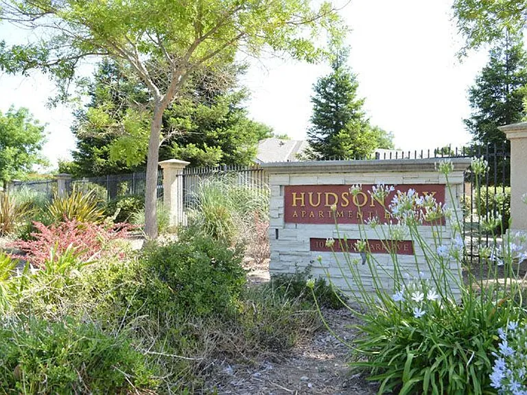 Hudson Bay — Photo 8