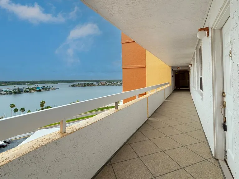 17900 Gulf Blvd #11C — Photo 40