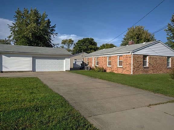 4th image of 1200 Fairview Dr