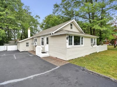 30 Grand Ave, Cedar Knolls, NJ, 07927