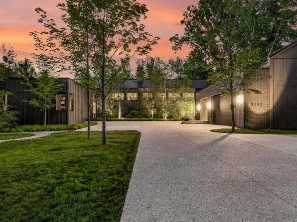 9125 Pier St, Lakeside, MI 49116