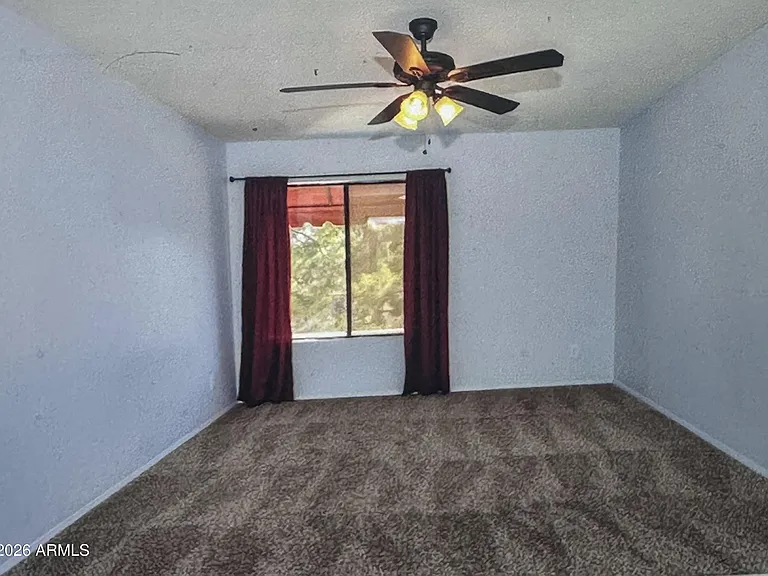 33 E Beck Ln — Photo 13