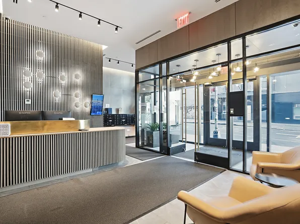 300 West 30th Street image 10 of 11