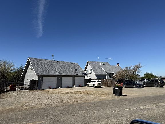 2nd image of 1613 Fig Ave