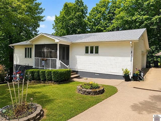 1st image of 620 Cypress Ct