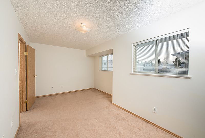 Spruce Grove Apartment for rent - 2 Bedrooms — photo 17