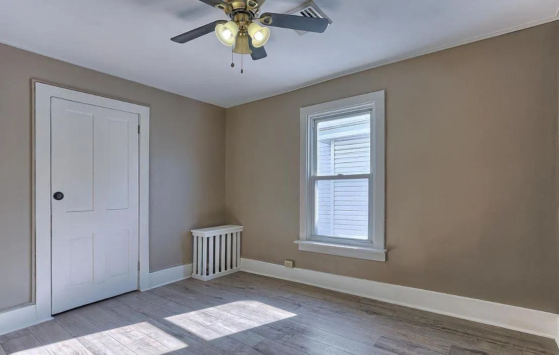 4 bed, 1550 sqft, $2,200 — Photo 2