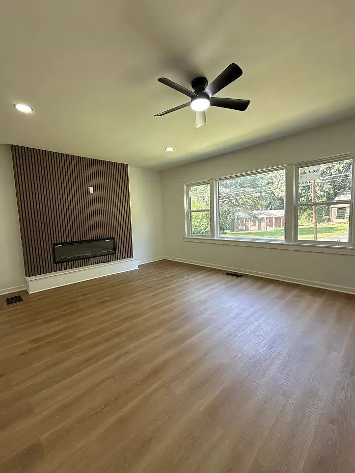 3 bed, 1424 sqft, $2,500 — Photo 3