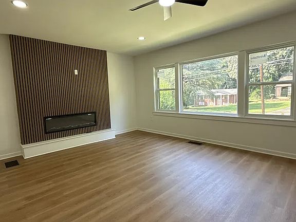 3rd image of 1680 Brewer Blvd SW