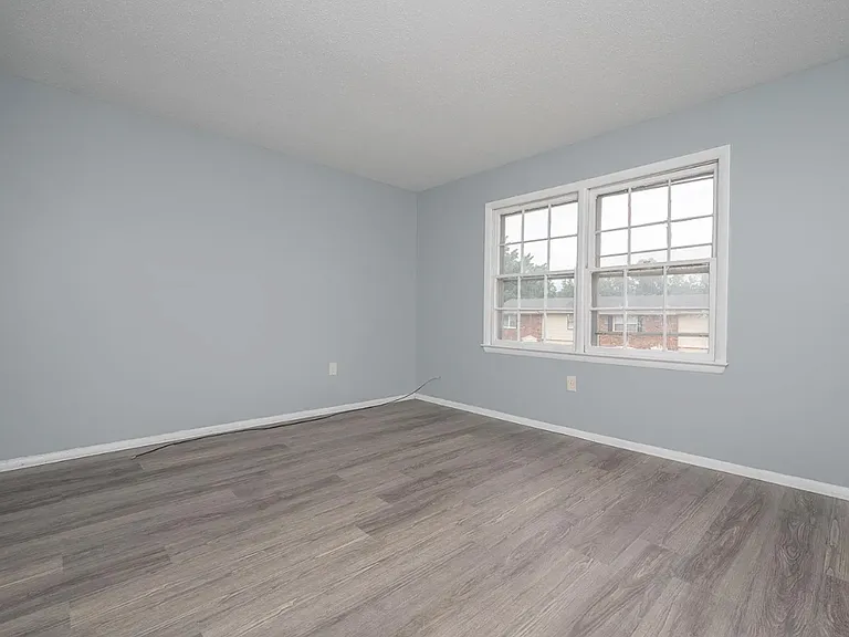 6526 White Horse Rd — Photo 6