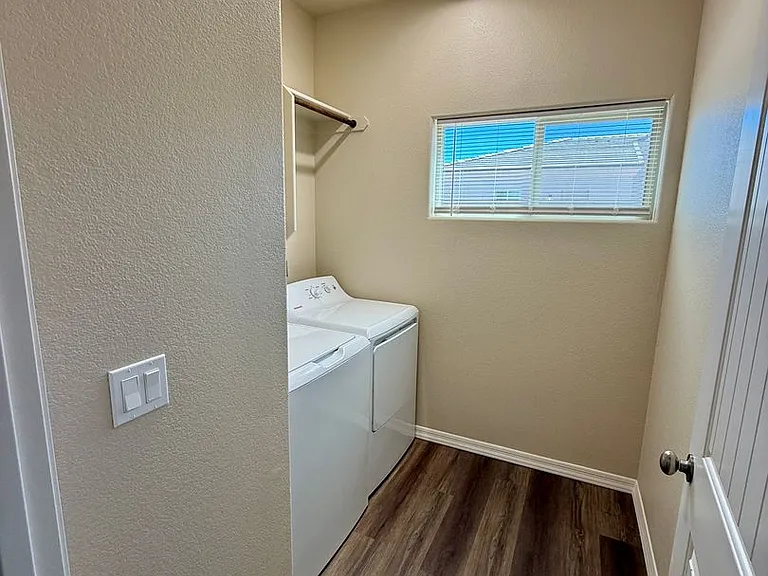 3572 Charleston Loop — Photo 13