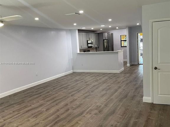 3rd image of 3722 Estepona Ave S #15-1
