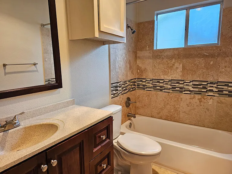 704 Chestnut Xing — Photo 25