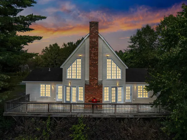 320 Sun Valley Road, Morristown, VT 05661