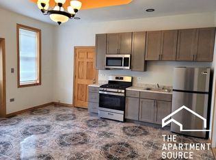 1900 S May St #1F, Chicago, IL 60608