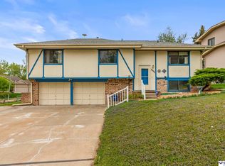 2005 Whitted Dr, Bellevue, NE 68123