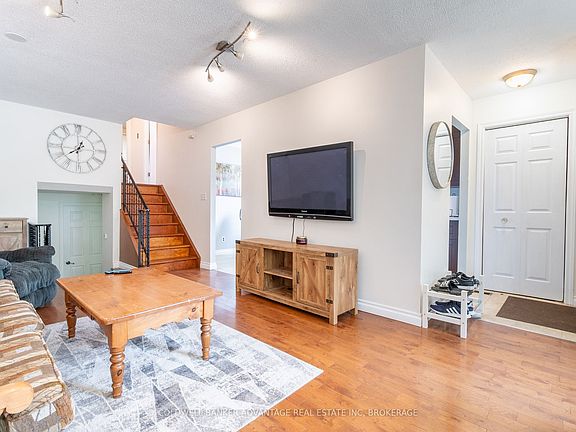 3rd image of 141 Linwell Rd