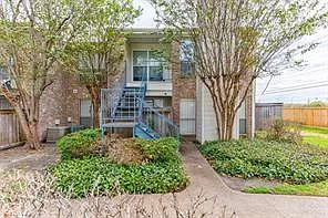 3900 Woodchase Dr #132 — Photo 17