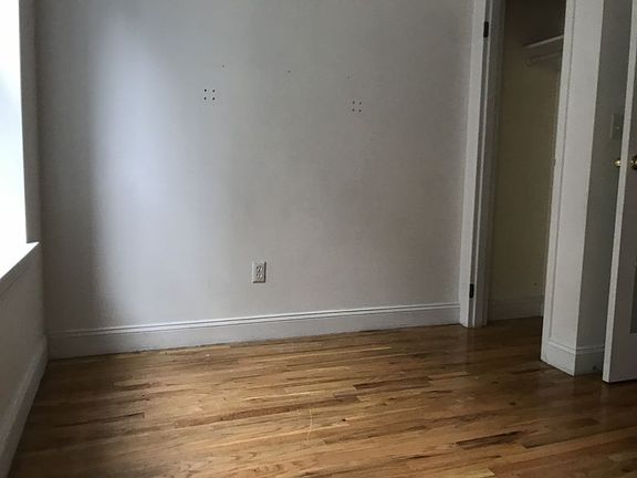 4th image of 121 Henry St APT 12
