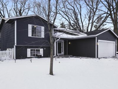 1340 Broadview Ave, Chaska, MN, 55318