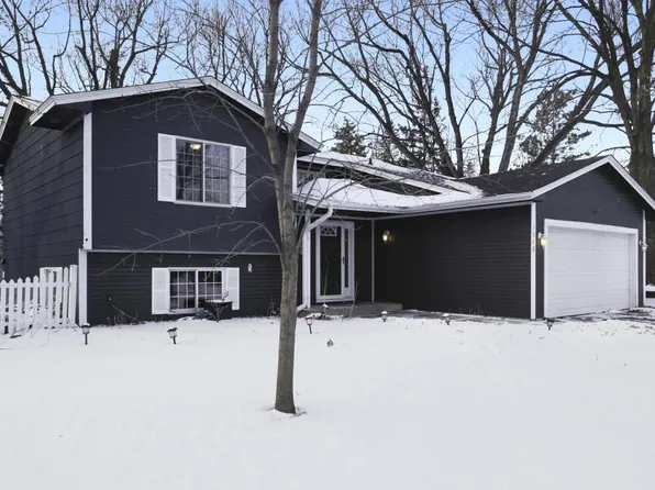 1340 Broadview Ave, Chaska, MN 55318