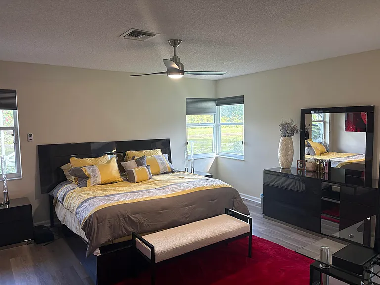 7275 Summer Tree Dr — Photo 18