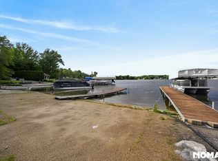 8315 Hilton Rd, Brighton, MI 48114