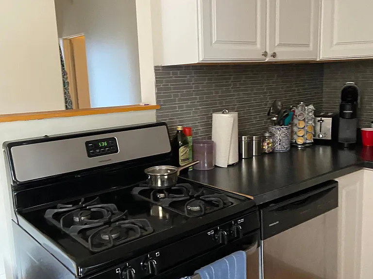 2909 1/2 N Mildred Ave #3F — Photo 23
