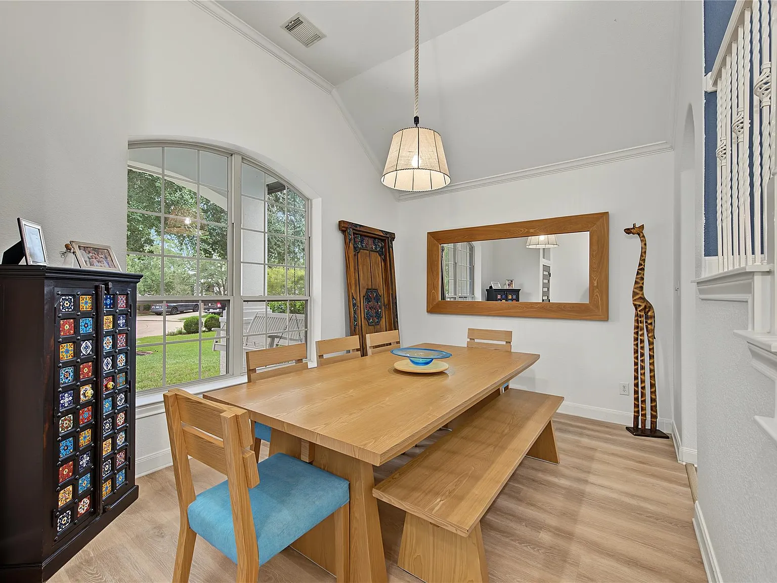 5 bed, 3.5 bath, 2748 sqft, $5,750 — Photo 4