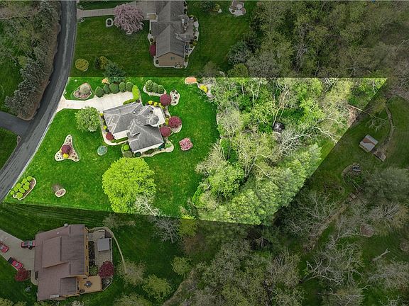 4th image of 70 Raven Dr