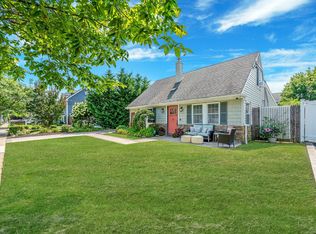 8 Edward Ave, Babylon, NY 11702