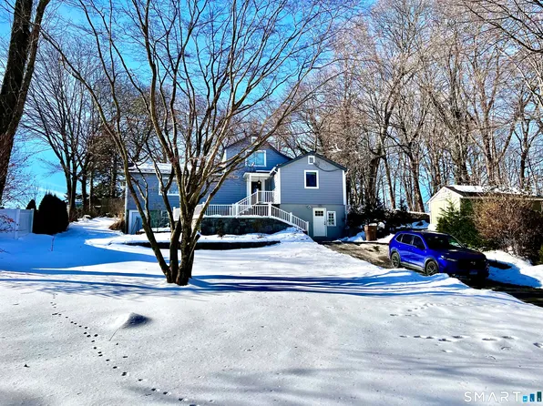 38 Woods End Road, Stamford, CT 06905