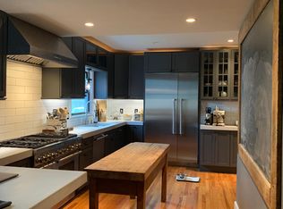 118 W Elm St, Granville, OH 43023