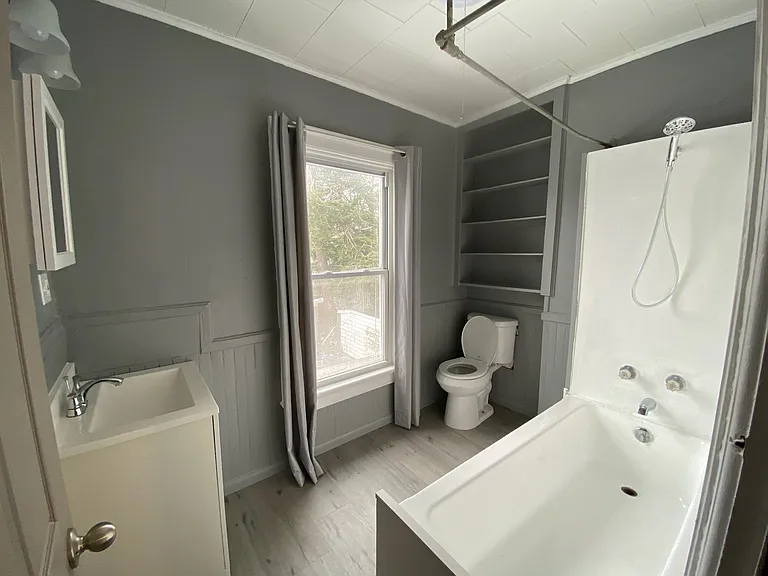 565 State St #561 — Photo 4