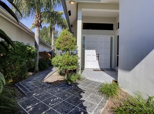 173 Orange Tree Dr, Atlantis, FL 33462