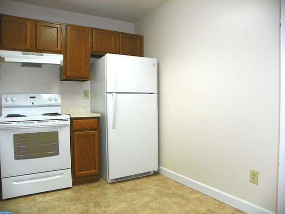 5th image of 44 S Lansdowne Ave APT 1001