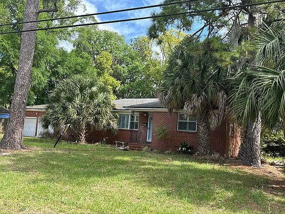 2nd image of 1353 Live Oak Ln