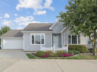12723 Sunflower Dr, Urbandale, IA 50323