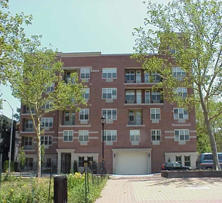 Rented by Realty Advisors Group | media 25