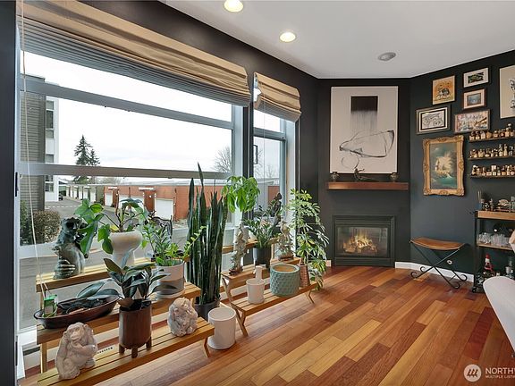 4th image of 2367 Yakima Court