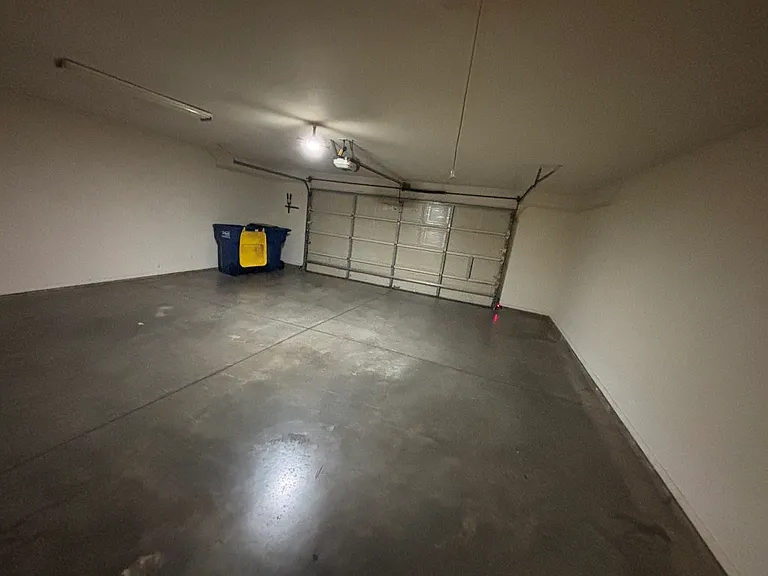 102 W Husband Ct — Photo 11