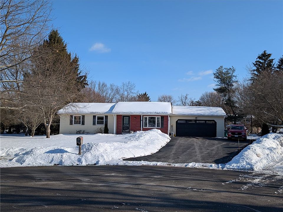 1st image of 13 Canterbury Ct