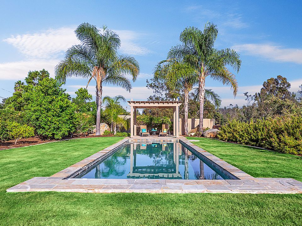 1st image of 902 Orchid Ct