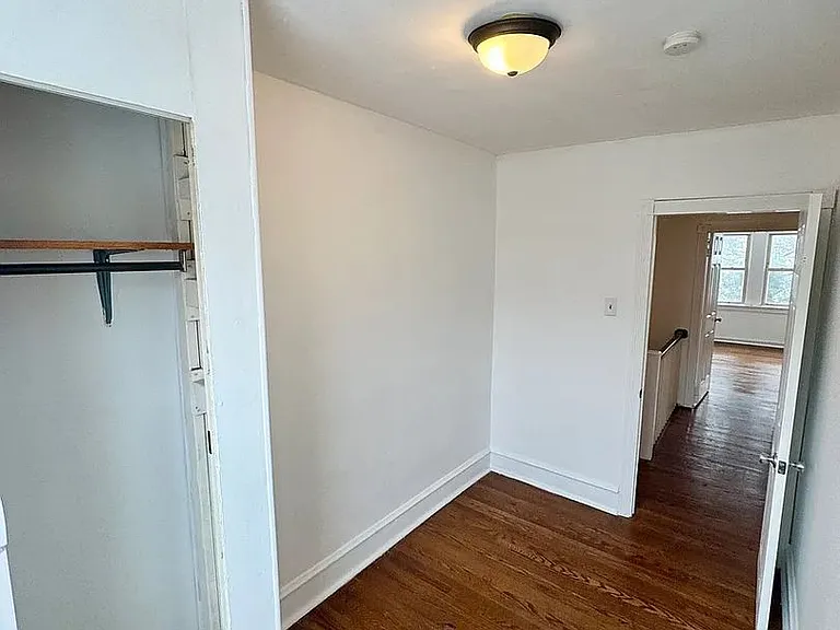 7111 Greenwood Ave — Photo 7