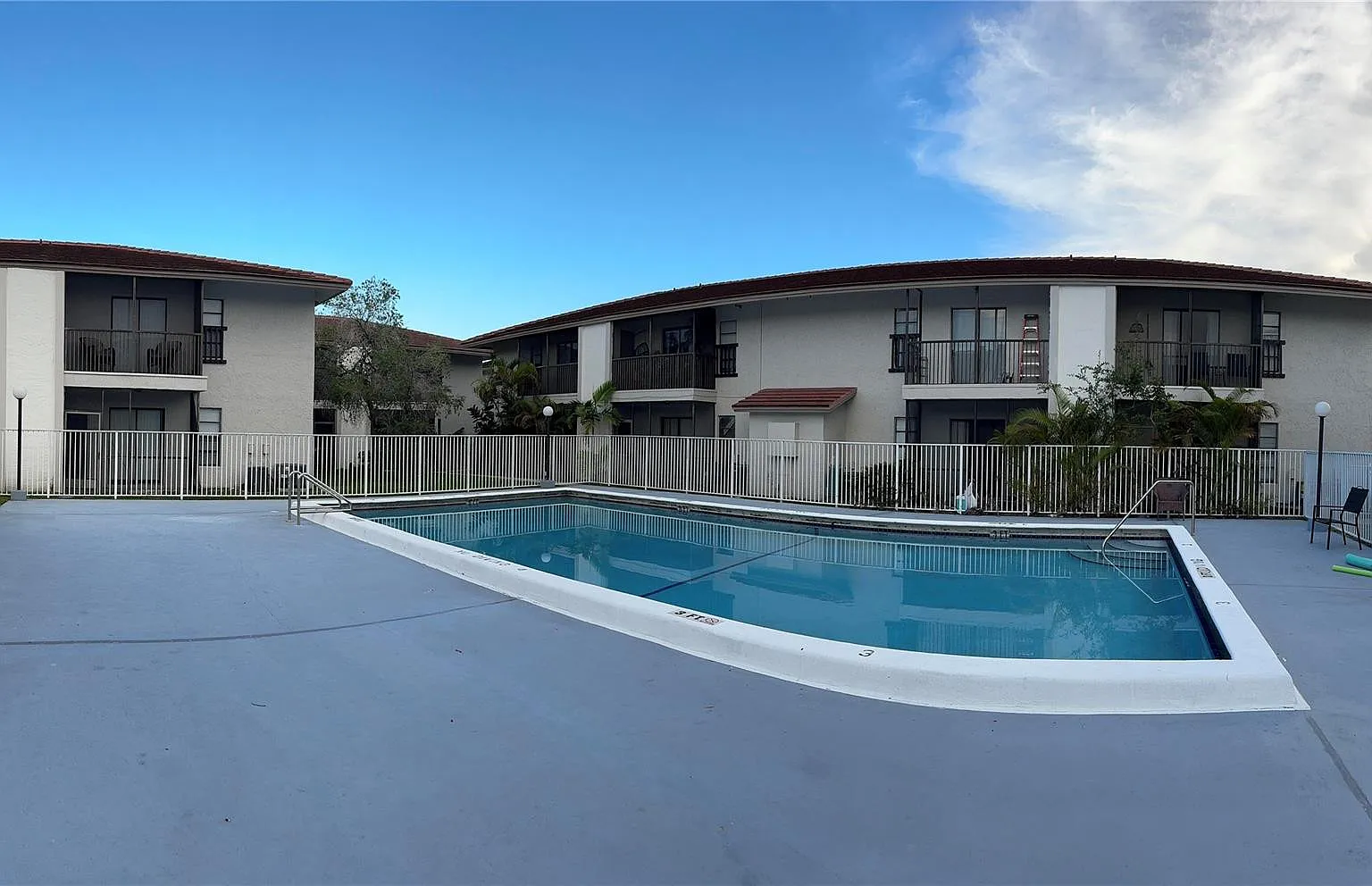 2 bed, 2.0 bath, 800 sqft, $1,750 — Photo 3