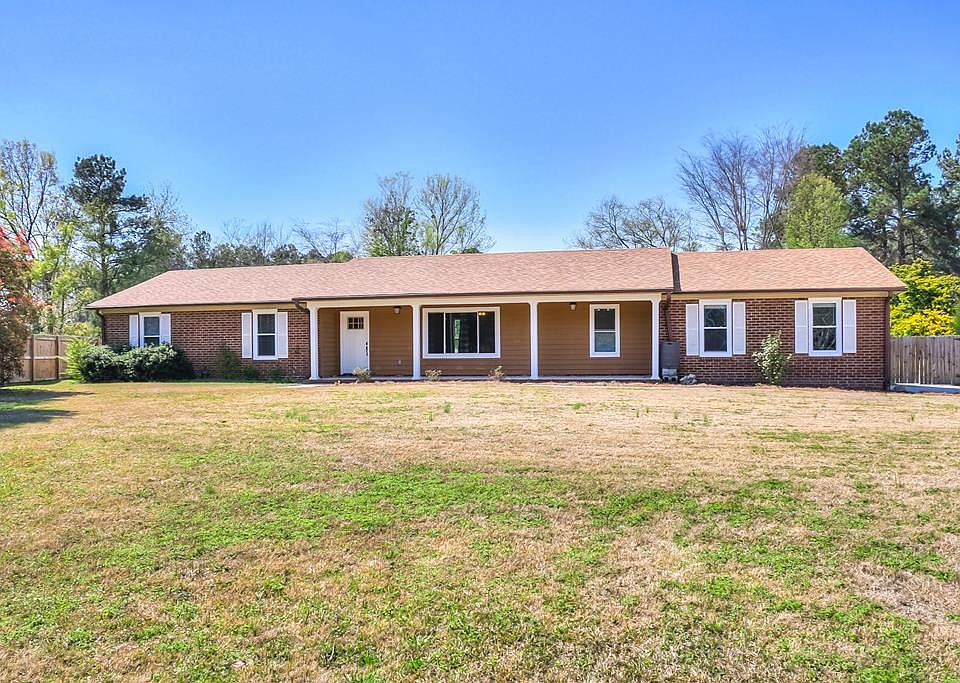 1st image of 731 Riverbend Dr