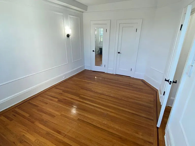 St. Luke's Place Apartment Homes — Photo 12